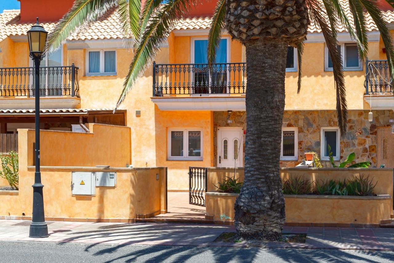 Villa Casa Dorada La Oliva Exterior foto